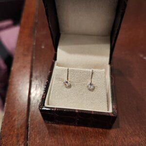 BNIB 10K Gold  4mm CZ Stud Earrings 4 Prong with Secure Backing Posts